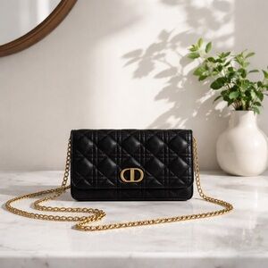 Elegant Black Quilted Chain Bag